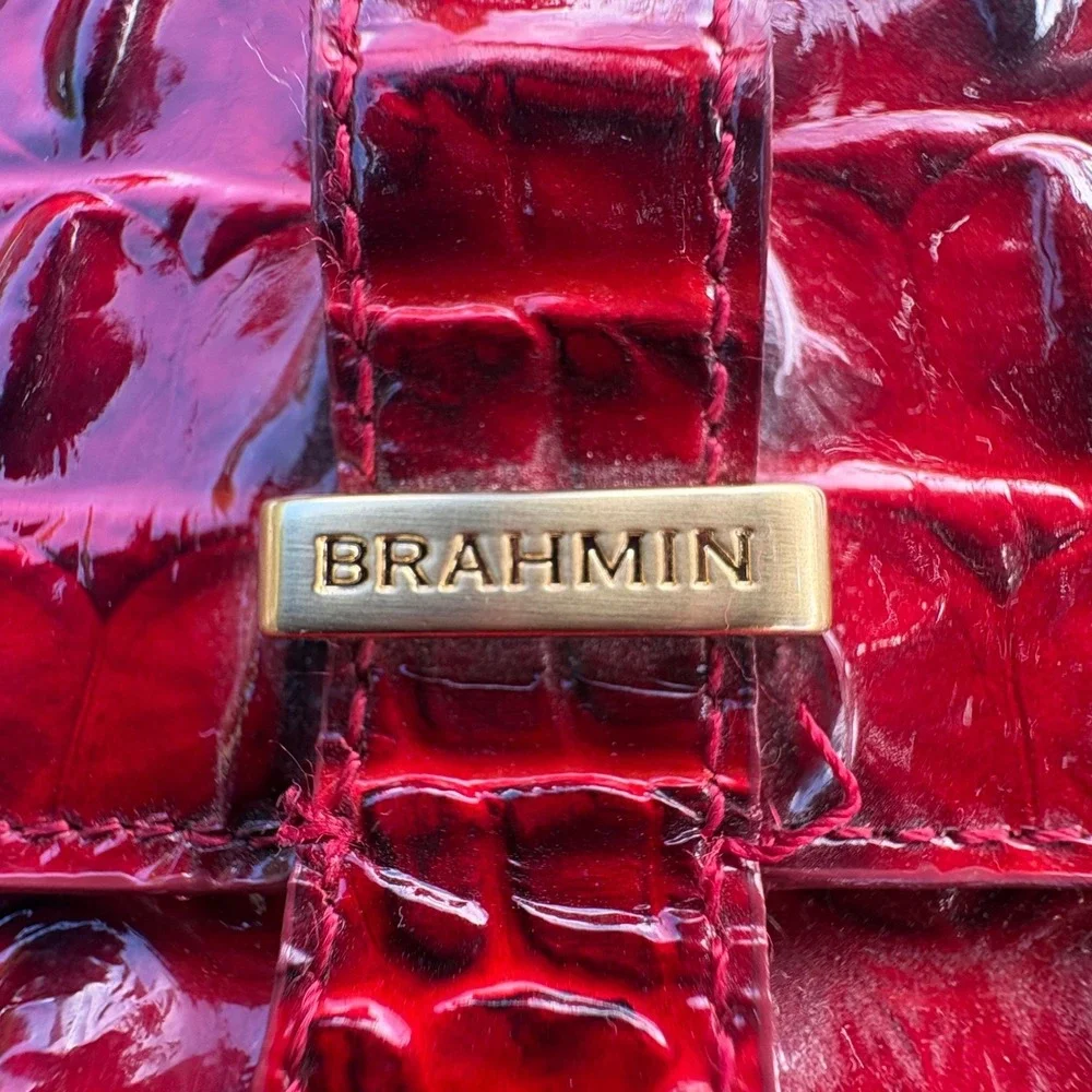 Vtg BRAHMIN Red Croc Embossed Leather Crossbody Bag Magnetic Satchel Gold Charm